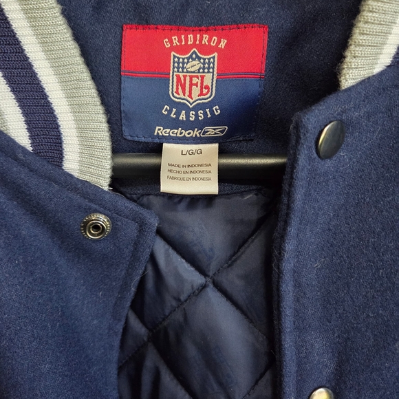 Vintage Reebok Men's Navy and Cream Varsity Jacket - Picture 3 of 5